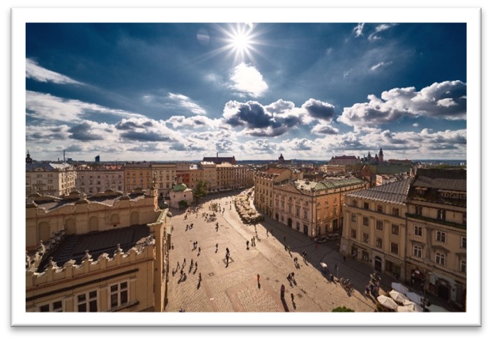 Widok Rynku Głównego w Krakowie od strony wlotu ulicy Grodzkiej